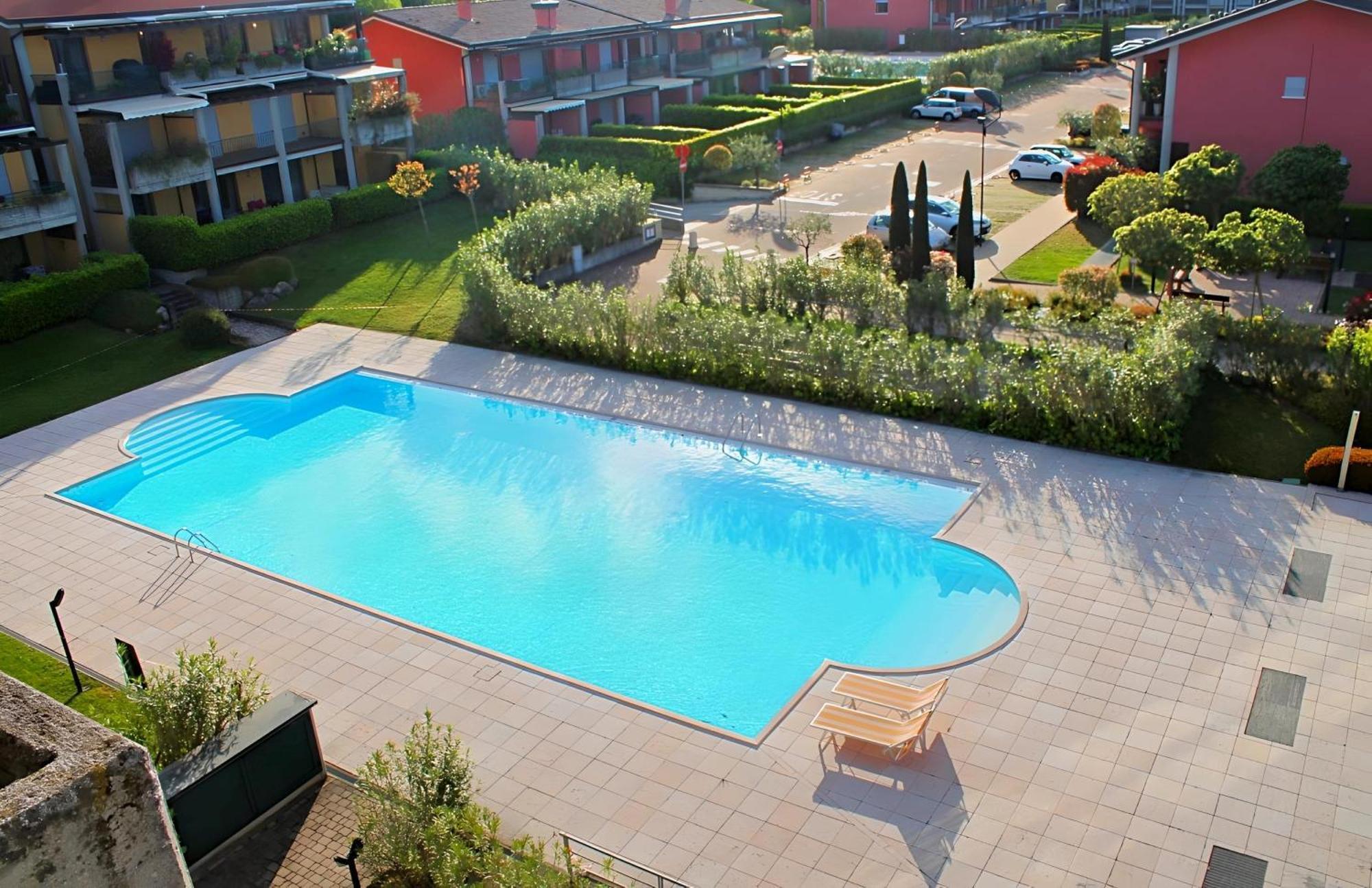 Desenzanoloft Official Partner Marriott Homes & Villas - Paradise Lake View In A 5 Pools Exclusive Residence Desenzano del Garda Exterior photo